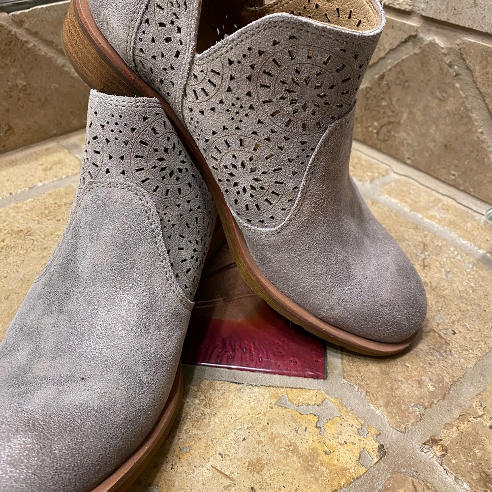 Soft Booties, Cool Color - image 1